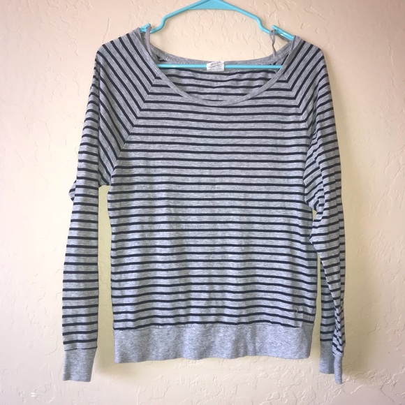 PINK Victoria's Secret Tops - PINK long sleeve shirt